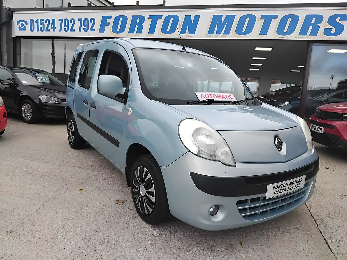 Used 2010 Renault Kangoo Expression Blue - Interior and Exterior details 2