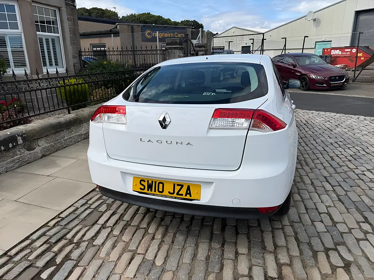 Used 2010 Renault Laguna Expression White - Interior and Exterior details 13