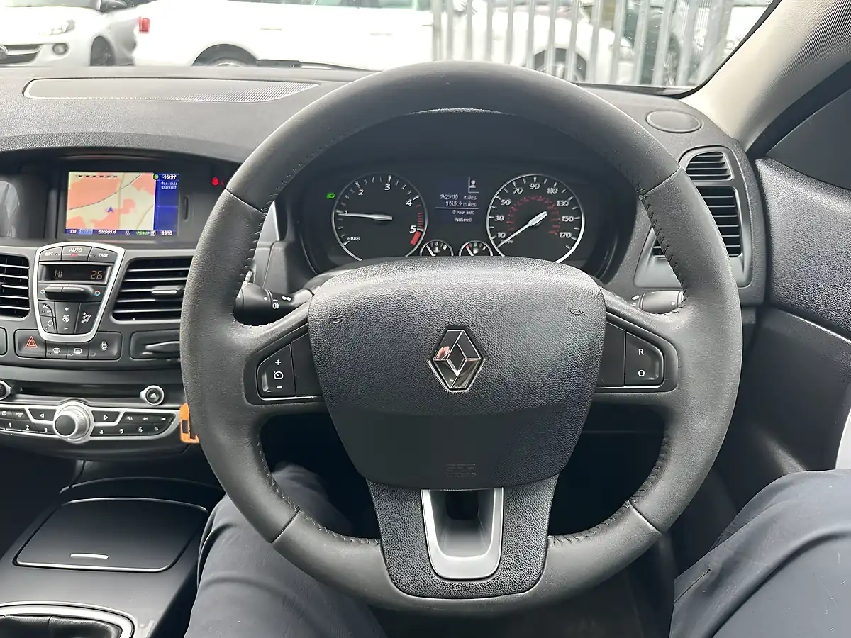 Used 2010 Renault Laguna Tomtom Edition Grey - Interior and Exterior details 12