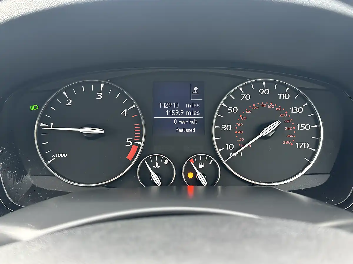 Used 2010 Renault Laguna Tomtom Edition Grey - Interior and Exterior details 16