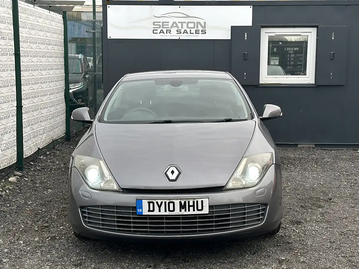 Used 2010 Renault Laguna Tomtom Edition Grey - Interior and Exterior details 2