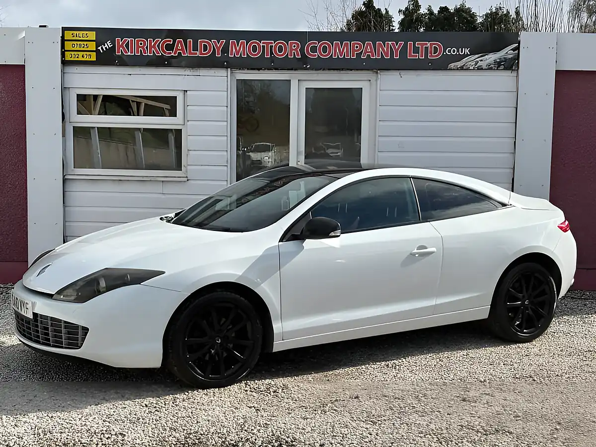 Used 2010 Renault Laguna Tomtom Edition White - Interior and Exterior details 2