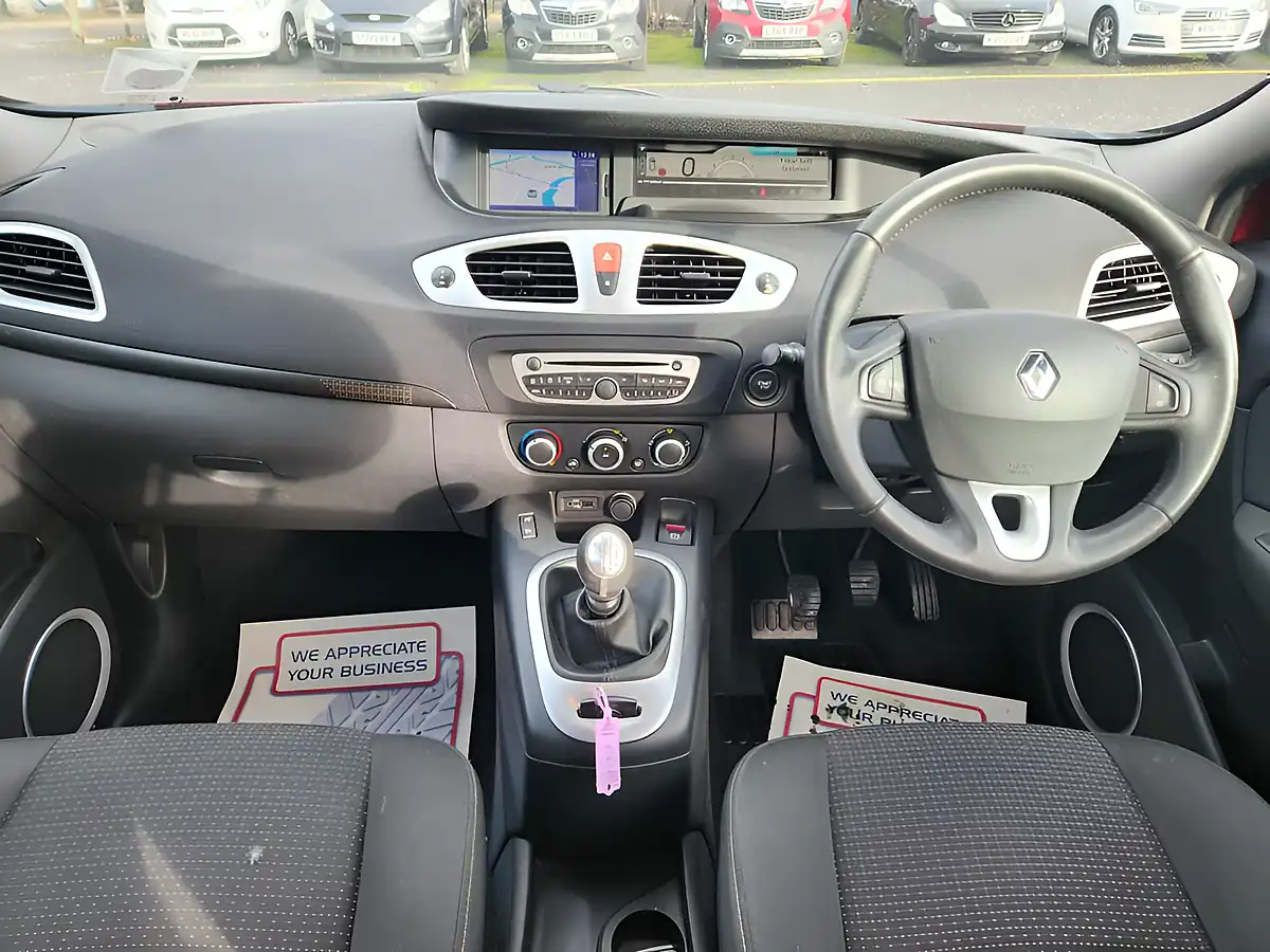 Used 2010 Renault Scenic Dynamique Tom-Tom Red - Interior and Exterior details 7