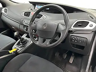 Used 2010 Renault Scenic I-Music Black - Interior and Exterior details 3