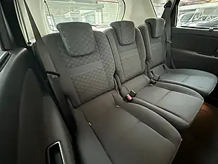 Used 2010 Renault Scenic I-Music Black - Interior and Exterior details 8