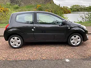 Used 2010 Renault Twingo Dynamique Black - Interior and Exterior details 2