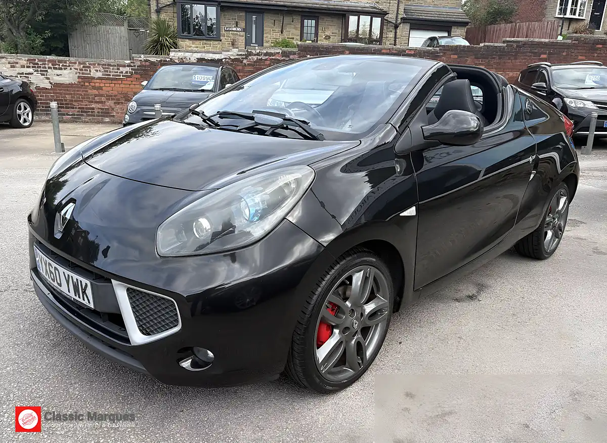 Used 2010 Renault Wind Dynamique S Black - Interior and Exterior details 4