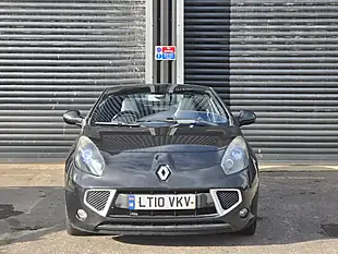 Used 2010 Renault Wind Dynamique S Black - Interior and Exterior details 4