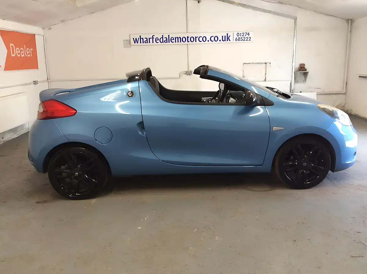 Used 2010 Renault Wind Dynamique S Blue - Interior and Exterior details 11
