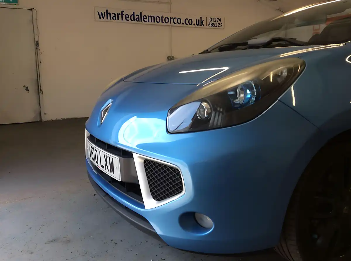 Used 2010 Renault Wind Dynamique S Blue - Interior and Exterior details 14