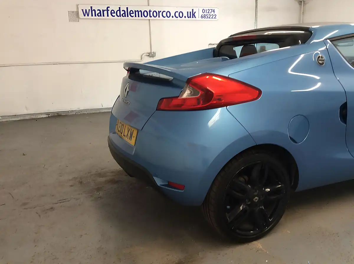 Used 2010 Renault Wind Dynamique S Blue - Interior and Exterior details 15