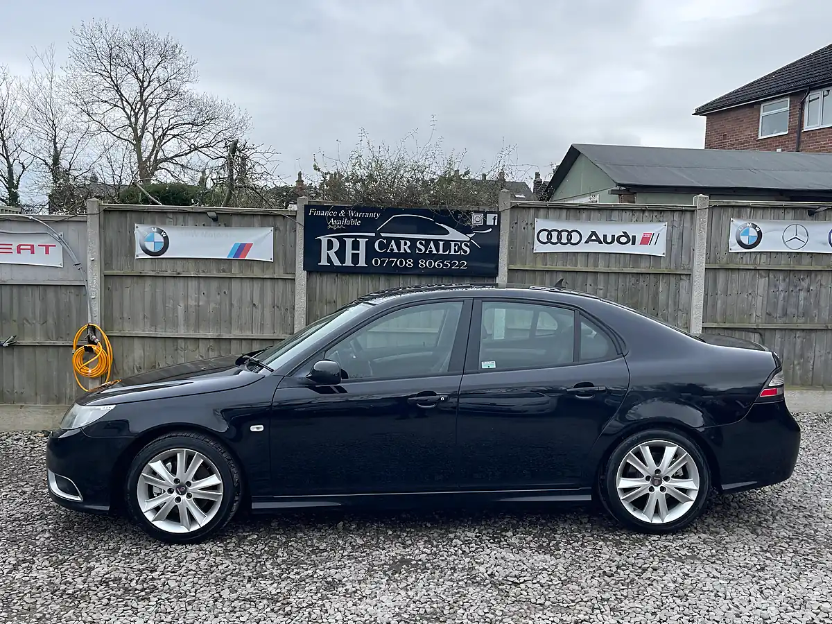 Used 2010 Saab 9-3 Aero Black - Interior and Exterior details 9