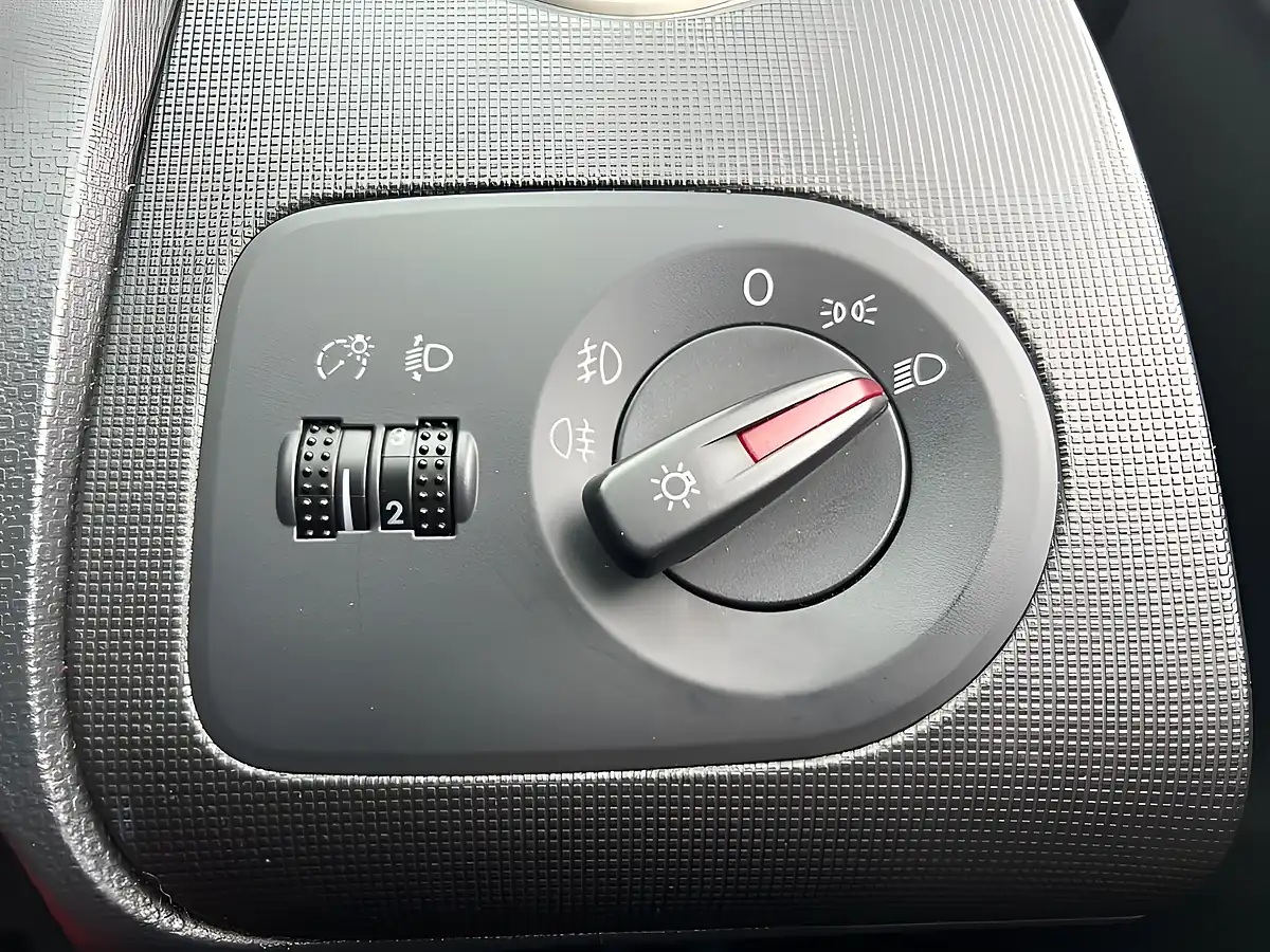 Used 2010 SEAT Ibiza Sport Coupe Black - Interior and Exterior details 13