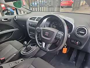 Used 2010 SEAT Leon Sport Blue - Interior and Exterior details 12