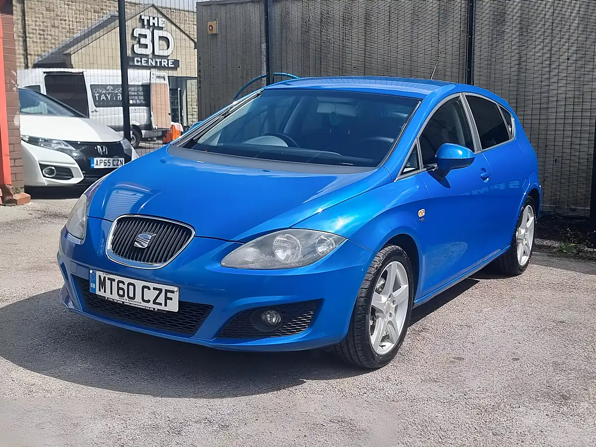 Used 2010 SEAT Leon Sport Blue - Interior and Exterior details 3