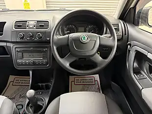 Used 2010 Skoda Fabia 1 White - Interior and Exterior details 16