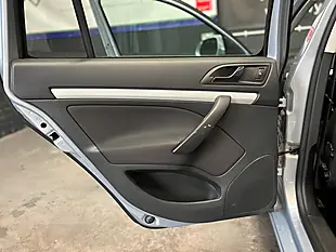 Used 2010 Skoda Octavia Blue - Interior and Exterior details 14