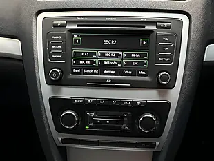 Used 2010 Skoda Octavia Blue - Interior and Exterior details 16