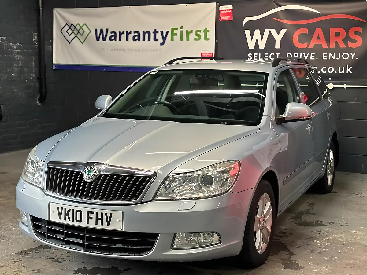 Used 2010 Skoda Octavia Blue - Interior and Exterior details 3