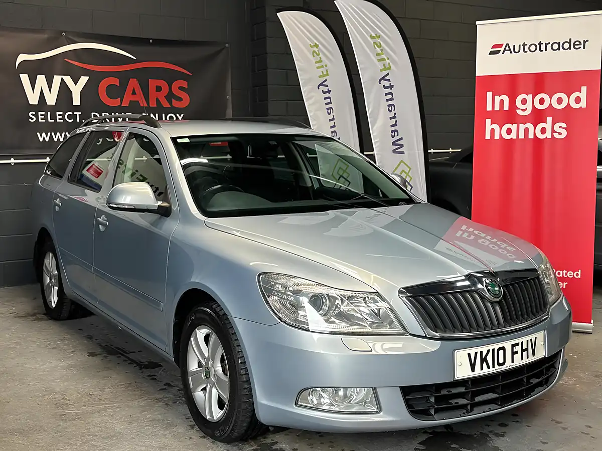 Used 2010 Skoda Octavia Blue - Interior and Exterior details 5