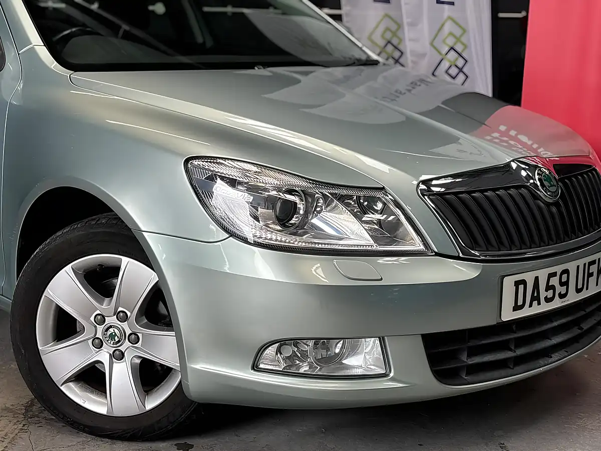 Used 2010 Skoda Octavia Elegance Green - Interior and Exterior details 10