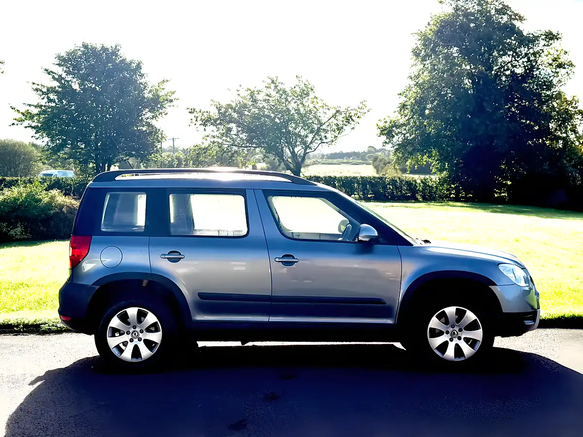 Used 2010 Skoda Yeti S Blue - Interior and Exterior details 4