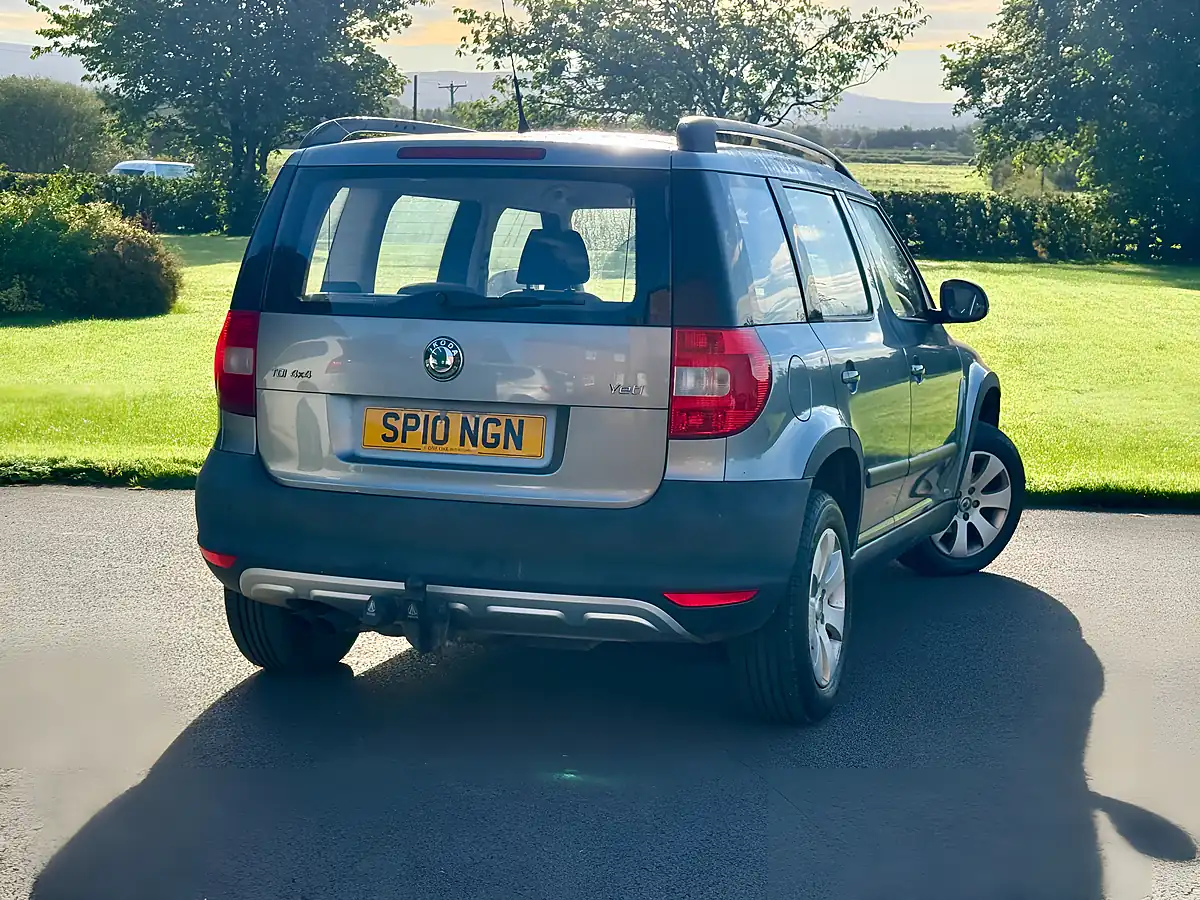 Used 2010 Skoda Yeti S Blue - Interior and Exterior details 6