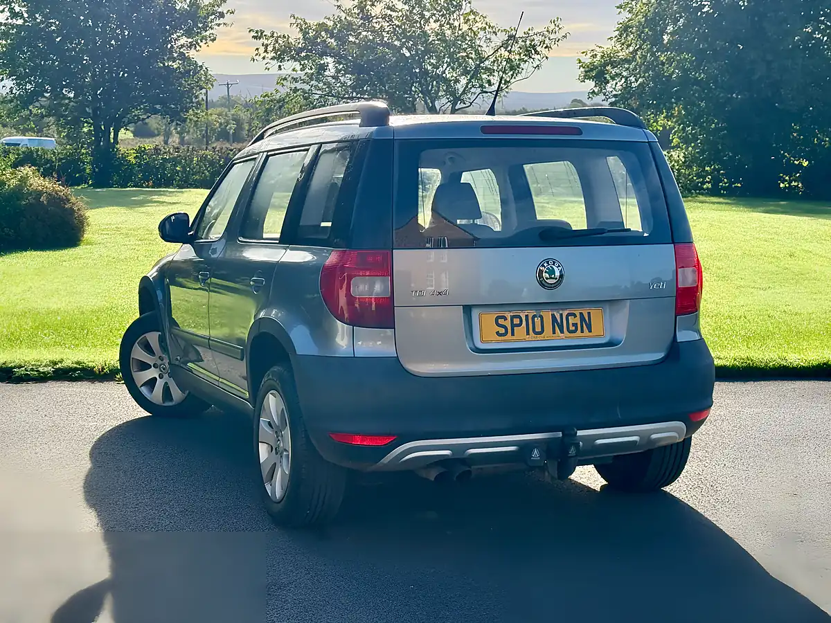 Used 2010 Skoda Yeti S Blue - Interior and Exterior details 7