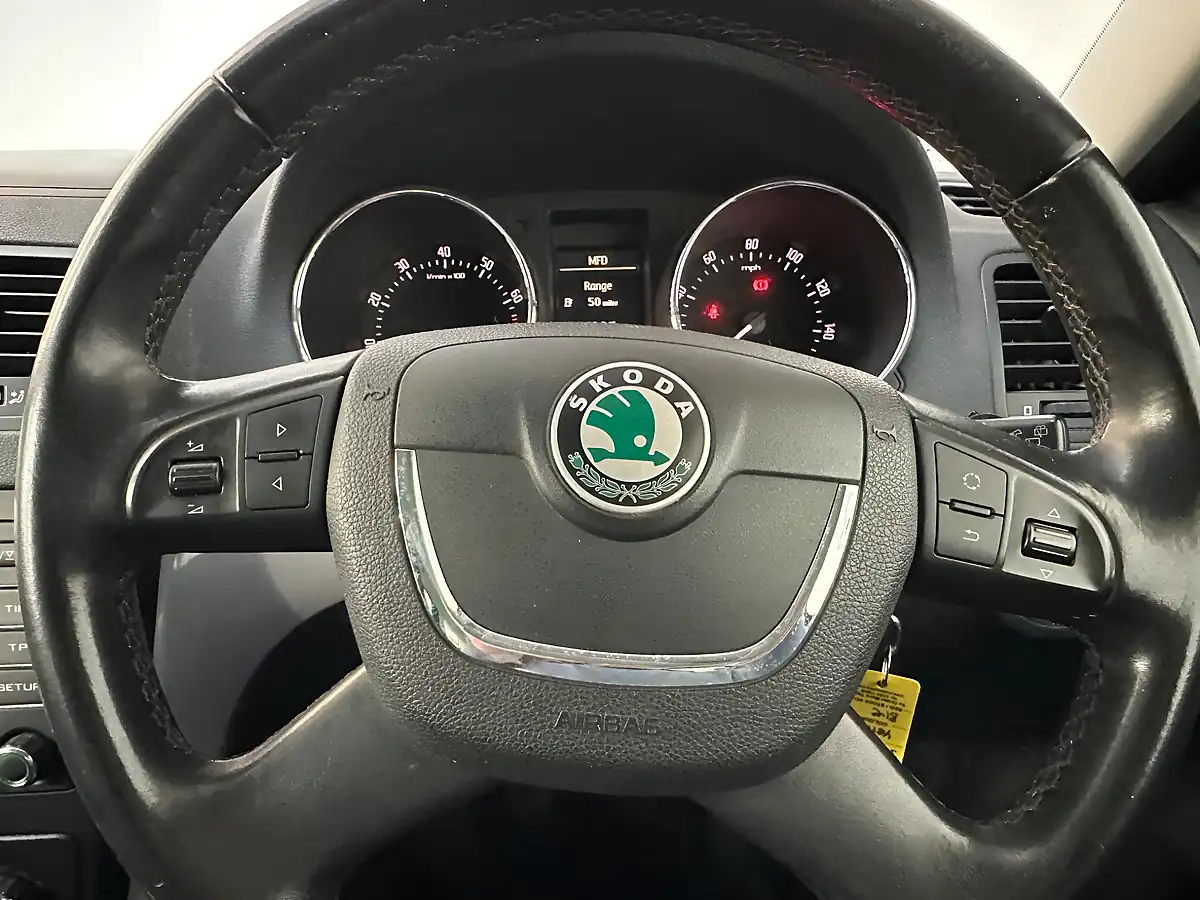 Used 2010 Skoda Yeti Se Blue - Interior and Exterior details 12
