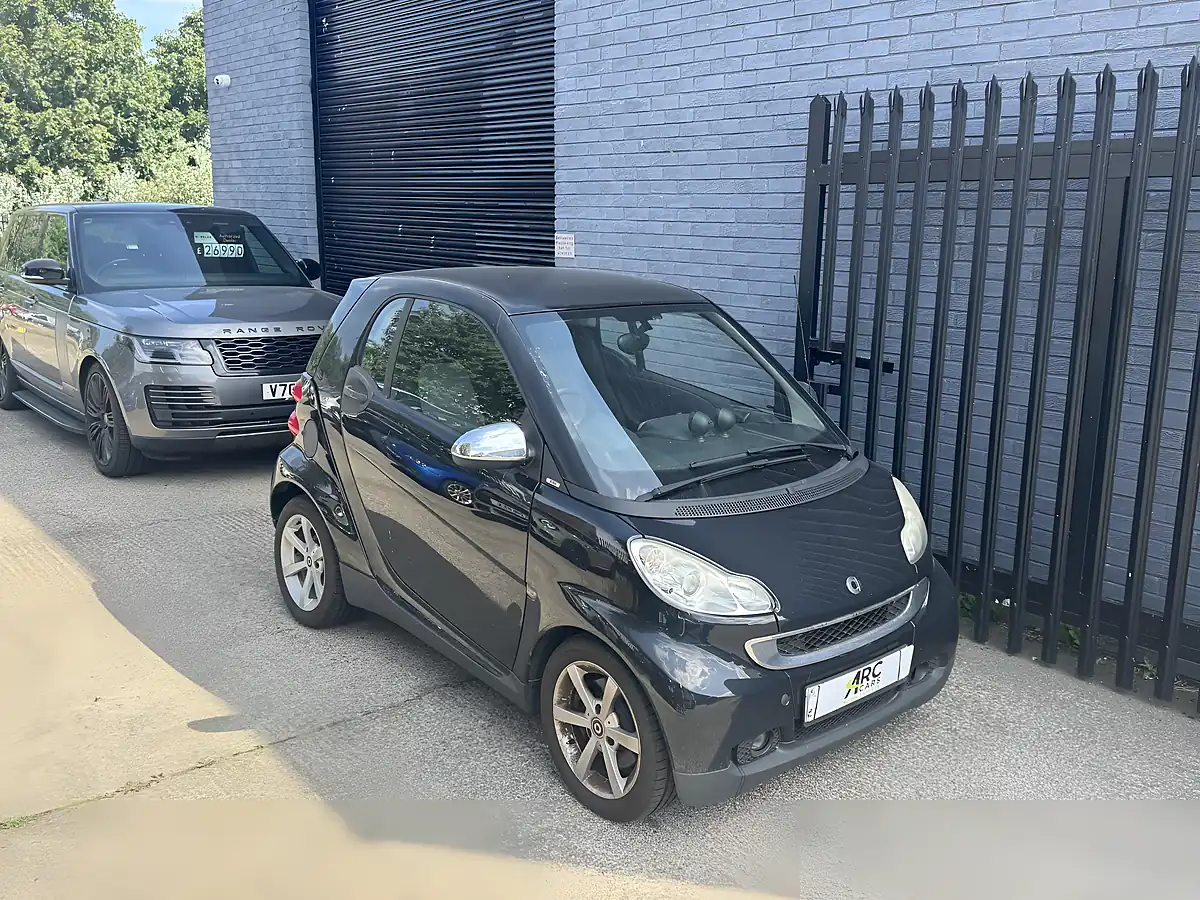 Used 2010 Smart Fortwo Pulse Black - Front View