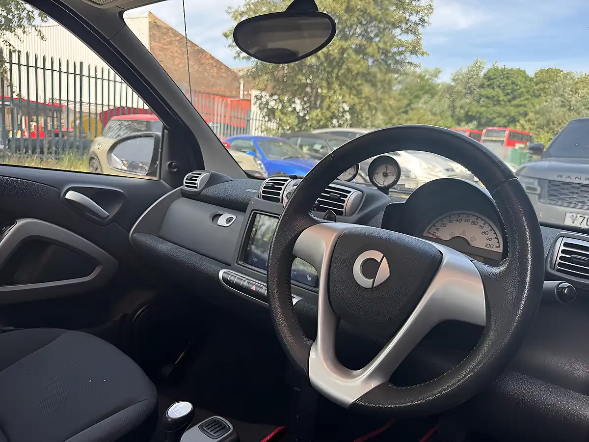 Used 2010 Smart Fortwo Pulse Black - Interior and Exterior details 13