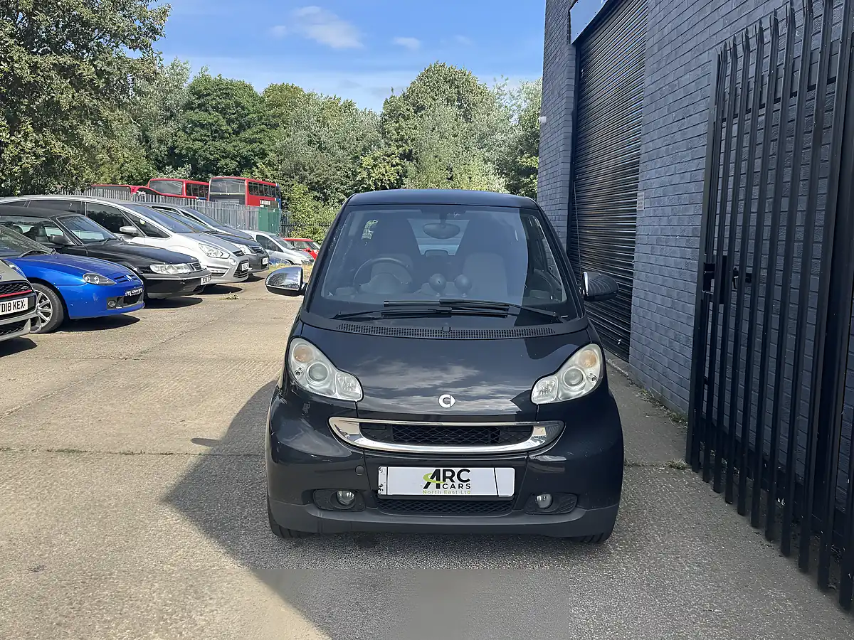 Used 2010 Smart Fortwo Pulse Black - Interior and Exterior details 2
