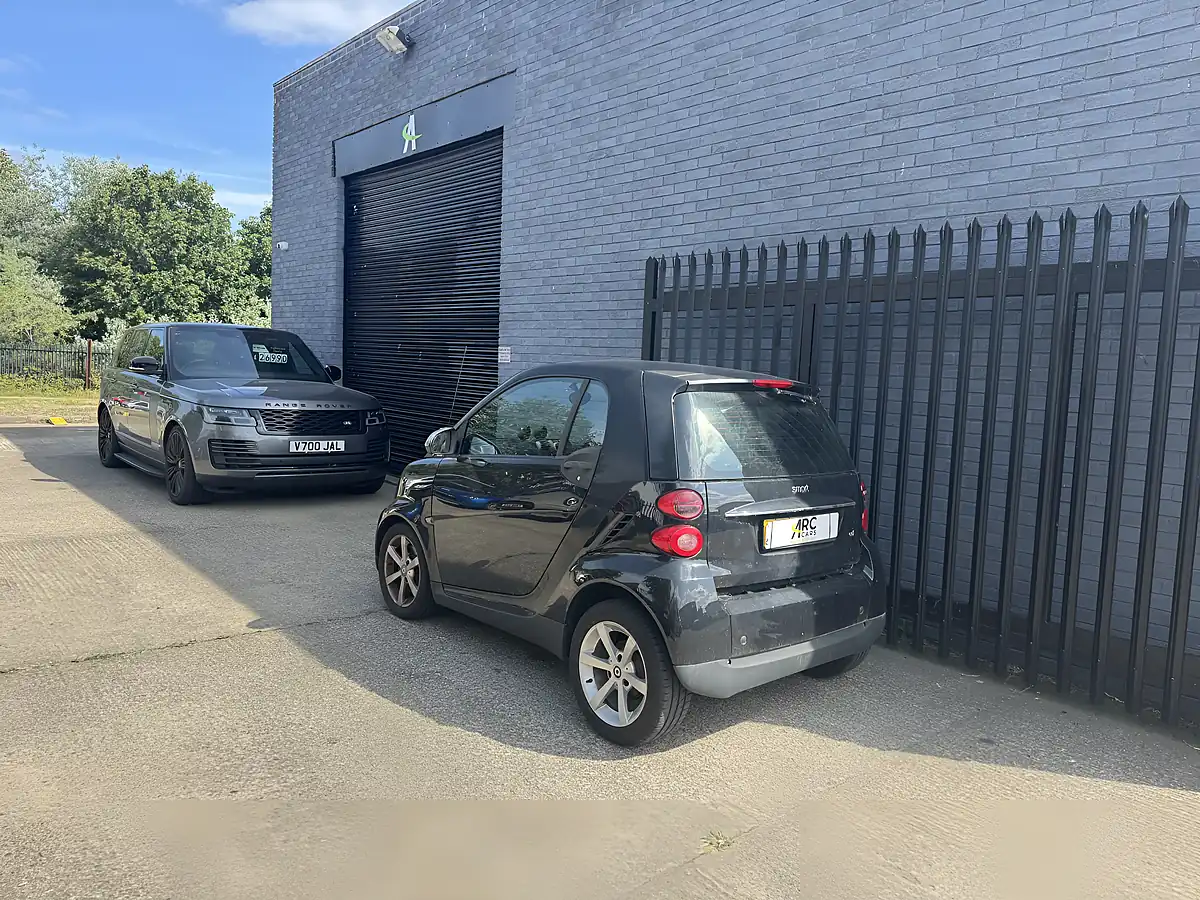 Used 2010 Smart Fortwo Pulse Black - Interior and Exterior details 5