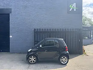 Used 2010 Smart Fortwo Pulse Black - Interior and Exterior details 9