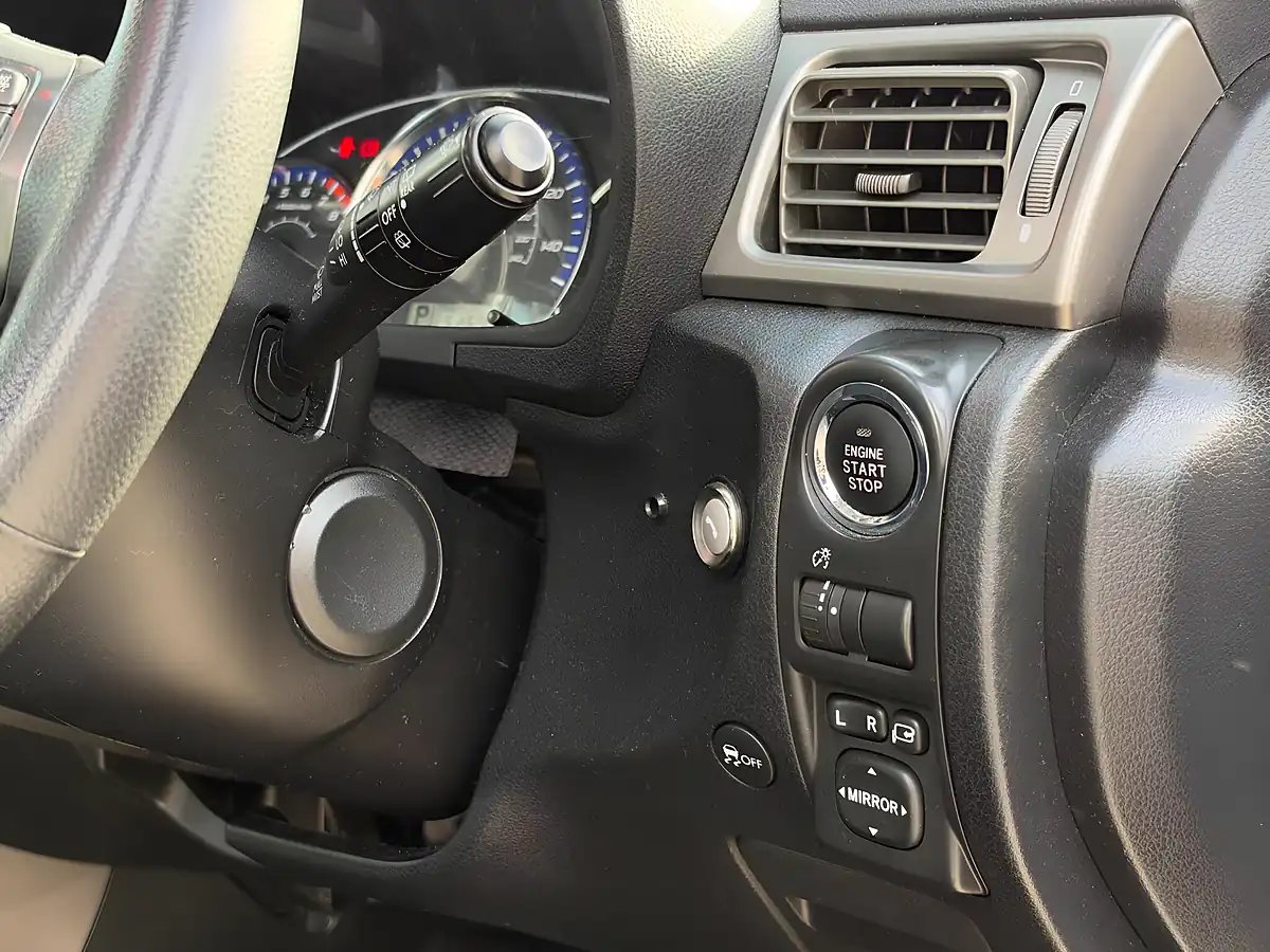 Used 2010 Subaru Forester Xs Silver - Interior and Exterior details 13