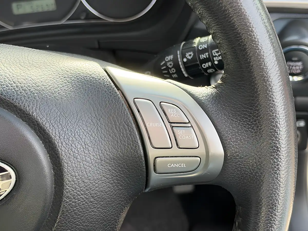 Used 2010 Subaru Forester Xs Silver - Interior and Exterior details 16