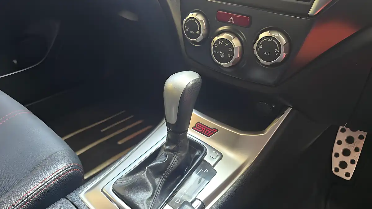 Used 2010 Subaru Impreza Wrx Sti White - Interior and Exterior details 7
