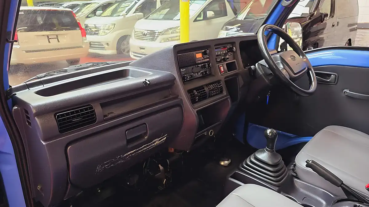 Used 2010 Subaru Sambar Tipper Blue - Interior and Exterior details 12