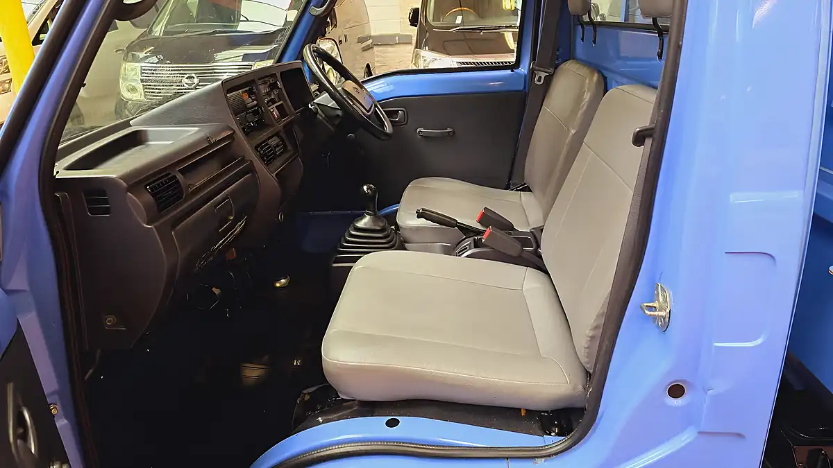Used 2010 Subaru Sambar Tipper Blue - Interior and Exterior details 14