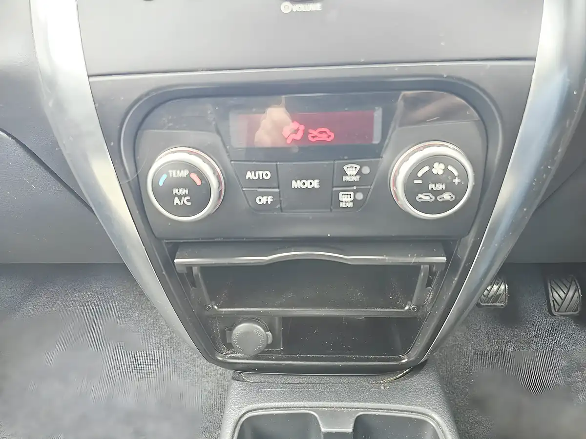 Used 2010 Suzuki Aerio Sx4 Black - Interior and Exterior details 11