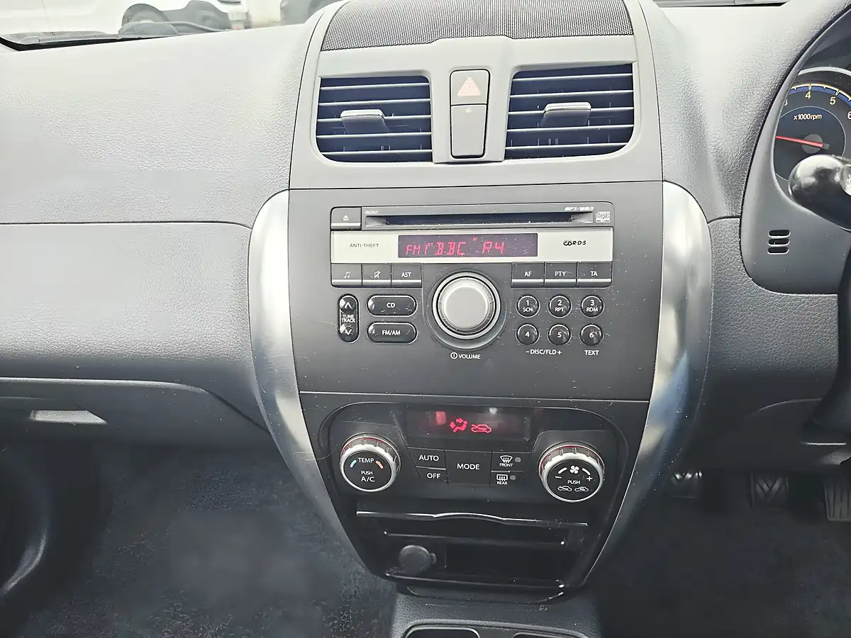 Used 2010 Suzuki Aerio Sx4 Black - Interior and Exterior details 12