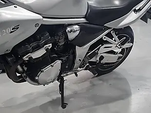 Used 2010 Suzuki Bandit S Silver - Interior and Exterior details 3