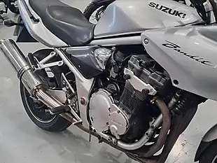 Used 2010 Suzuki Bandit S Silver - Interior and Exterior details 4