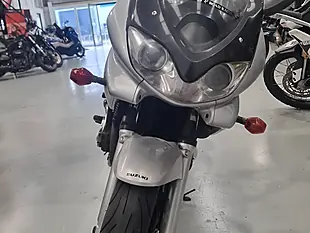 Used 2010 Suzuki Bandit S Silver - Interior and Exterior details 7