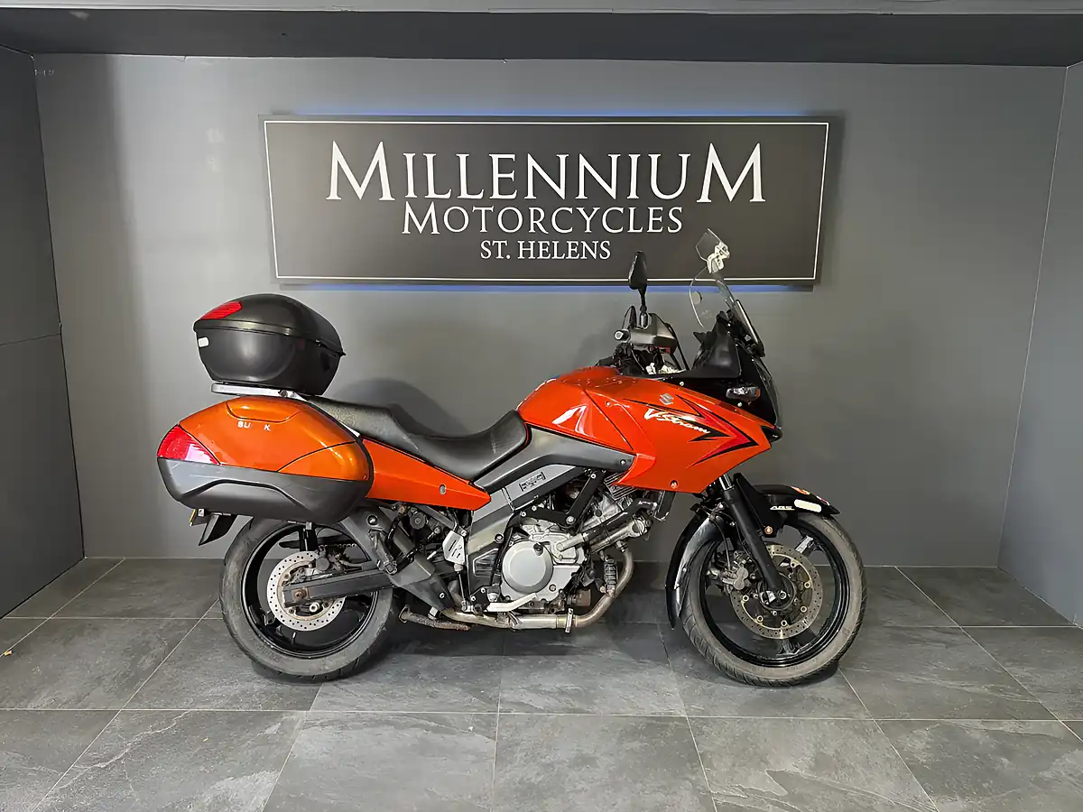 Used 2010 Suzuki Dl 650 AL0 Orange - Interior and Exterior details 13