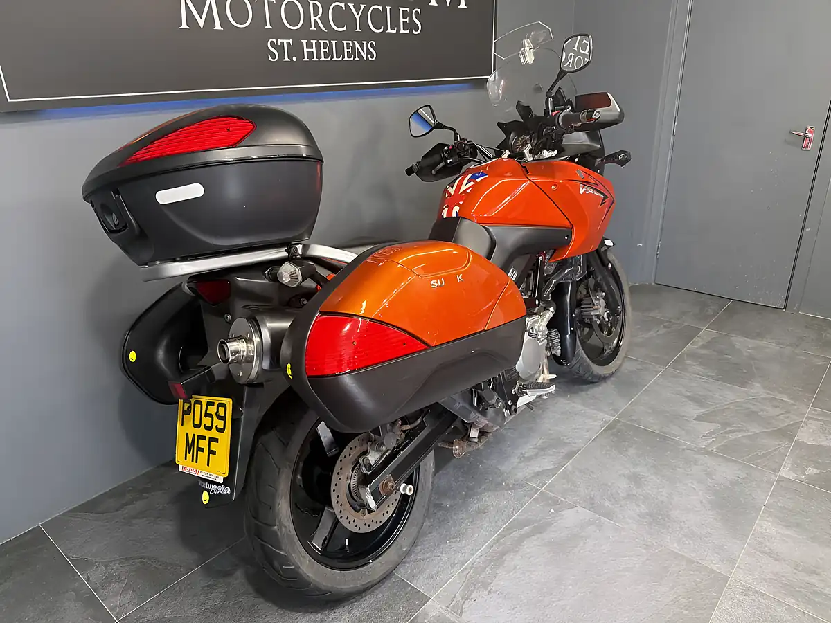 Used 2010 Suzuki Dl 650 AL0 Orange - Interior and Exterior details 3