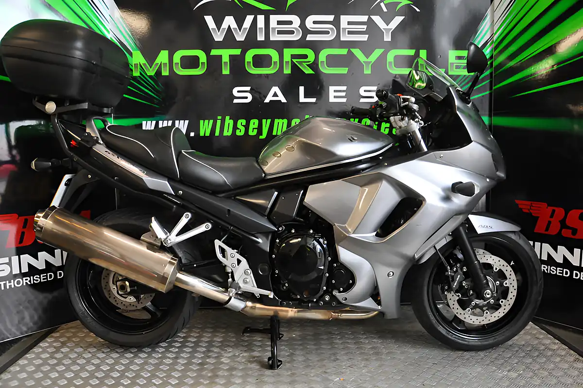 Used 2010 Suzuki GSF1250 Bandit Silver - Front View