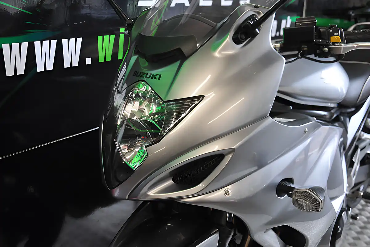 Used 2010 Suzuki GSF1250 Bandit Silver - Interior and Exterior details 13