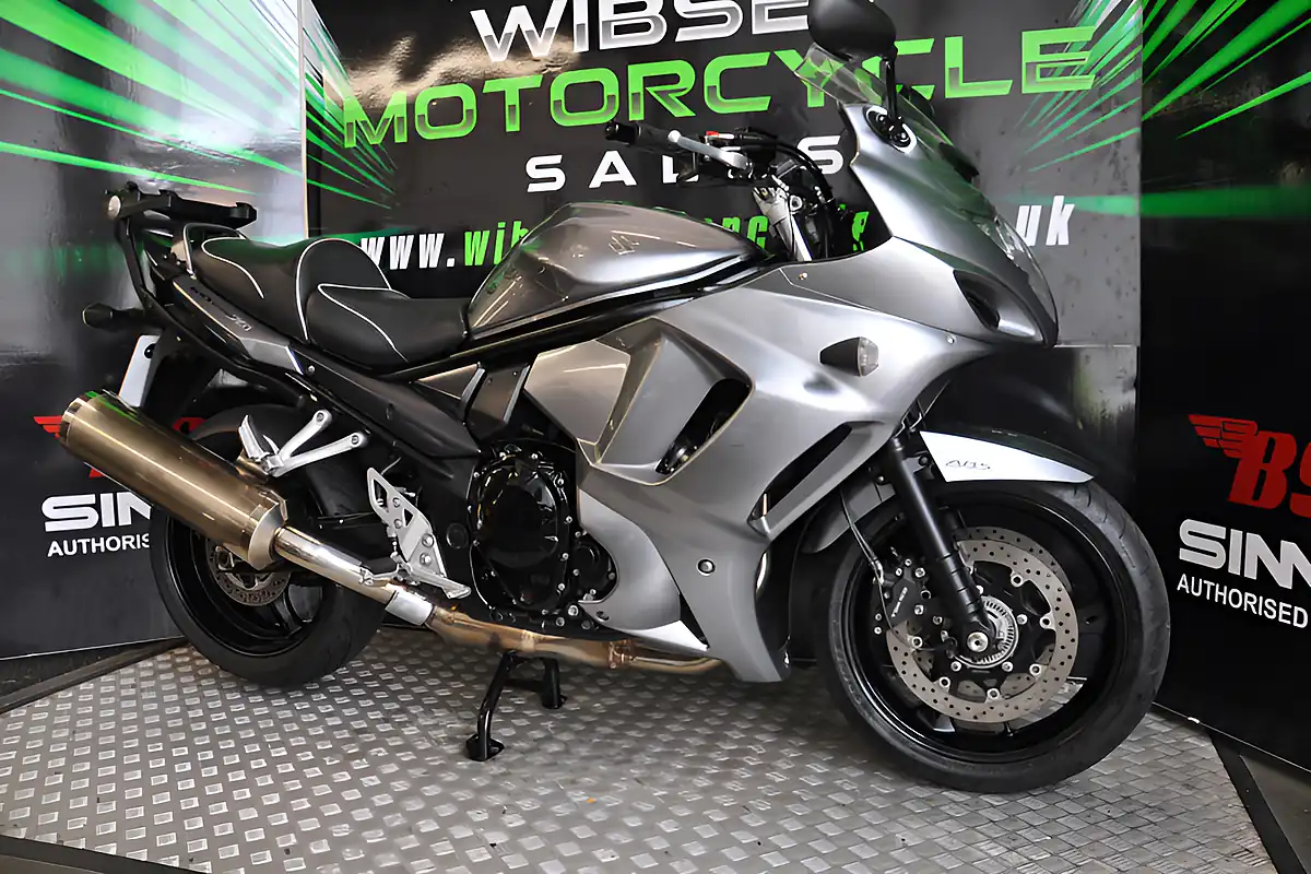 Used 2010 Suzuki GSF1250 Bandit Silver - Interior and Exterior details 15