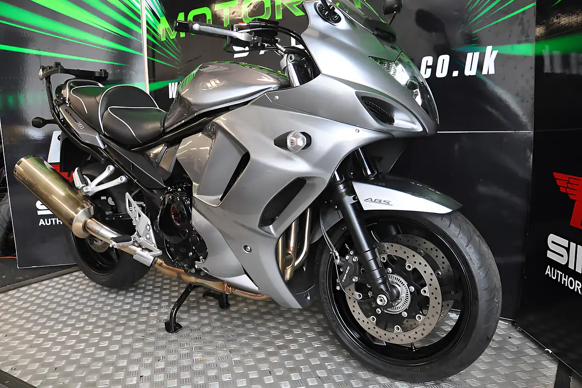 Used 2010 Suzuki GSF1250 Bandit Silver - Interior and Exterior details 16